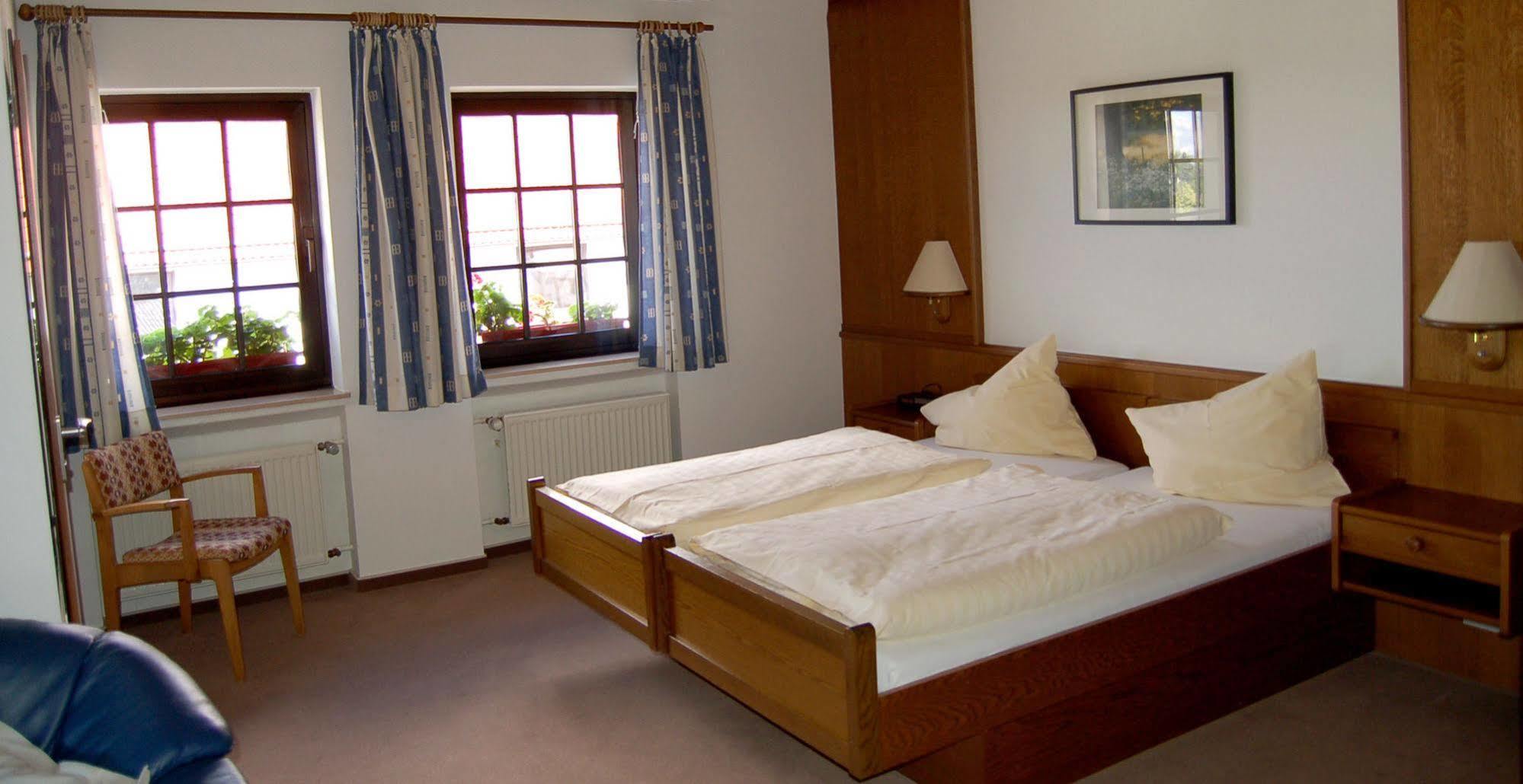 Landgasthaus Pfahl Wershofen Екстер'єр фото